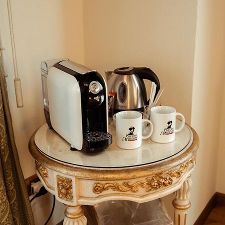 Hotel Palazzo Alexander Лука Екстериор снимка