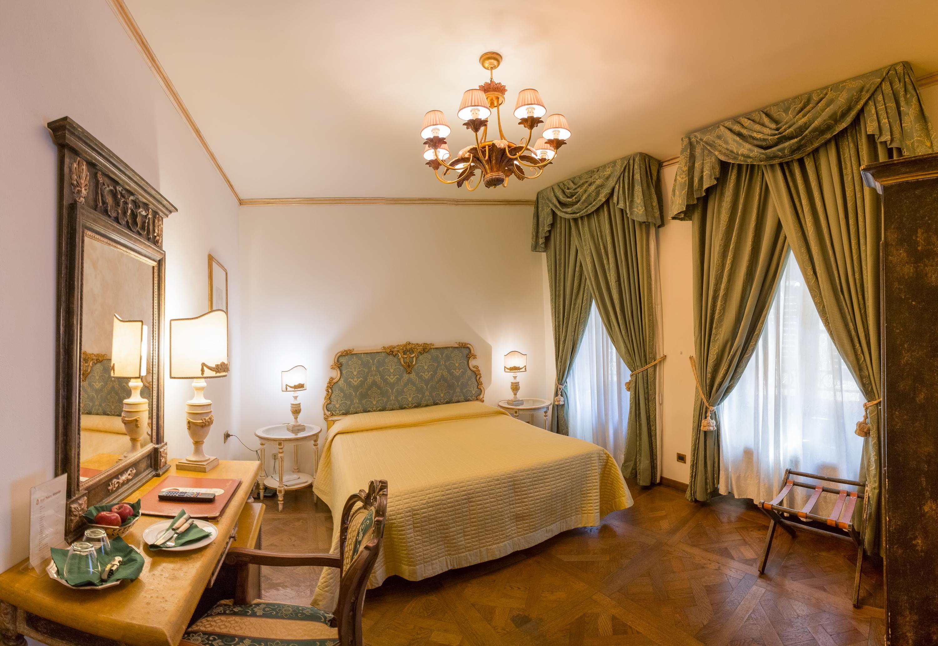 Hotel Palazzo Alexander Лука Екстериор снимка