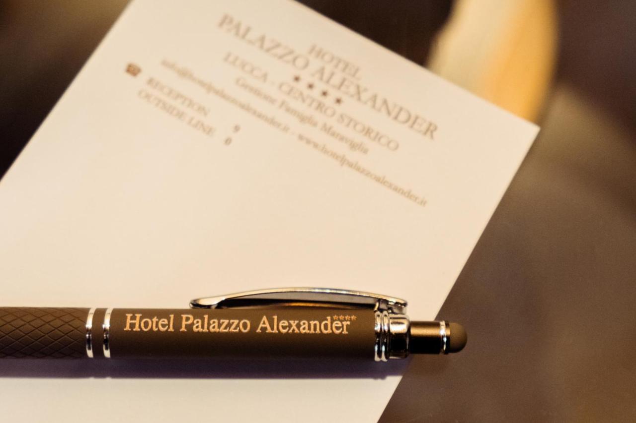 Hotel Palazzo Alexander Лука Екстериор снимка