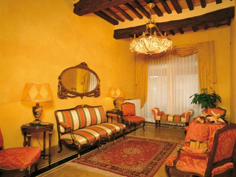 Hotel Palazzo Alexander Лука Екстериор снимка